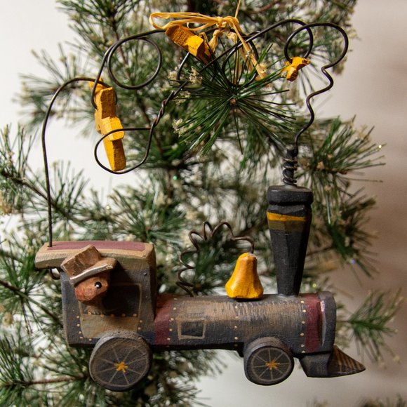 Train Christmas ornament - Picture 2 of 3